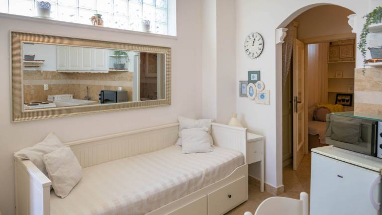 Holiday apartment with garden, terrace & pool | Garden view — photo 5