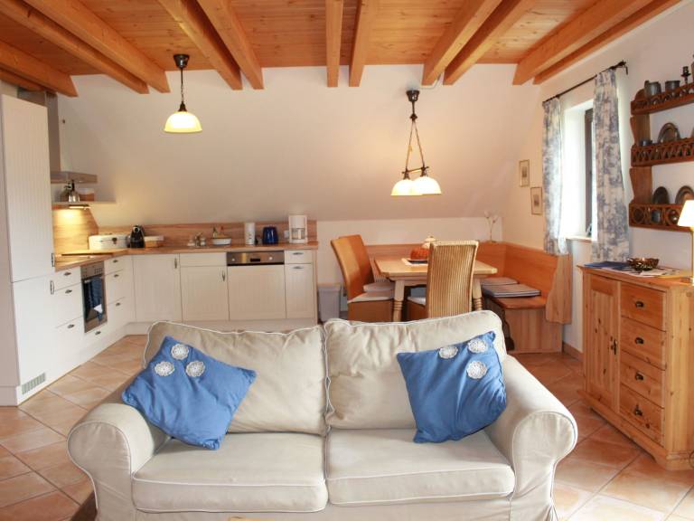 Family-oriented beautiful apartment with patio & garden | Mountain view | Next to the ski | Pets allowed — photo 3