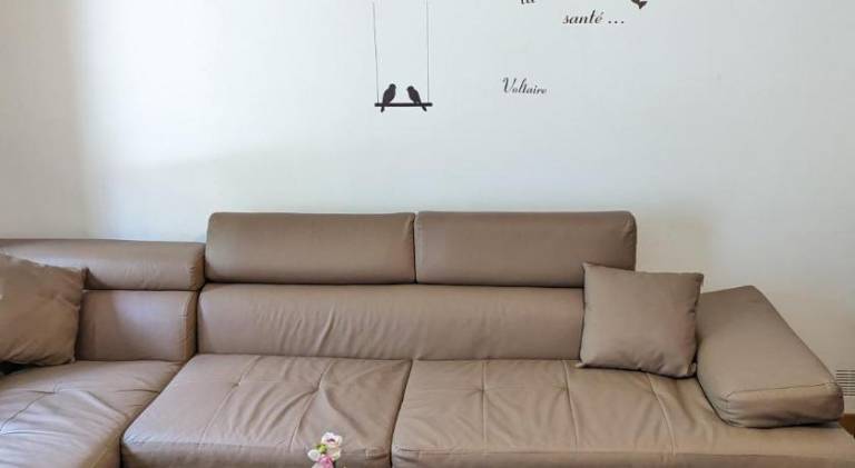 Holiday apartment with BBQ, yard & patio — photo 4