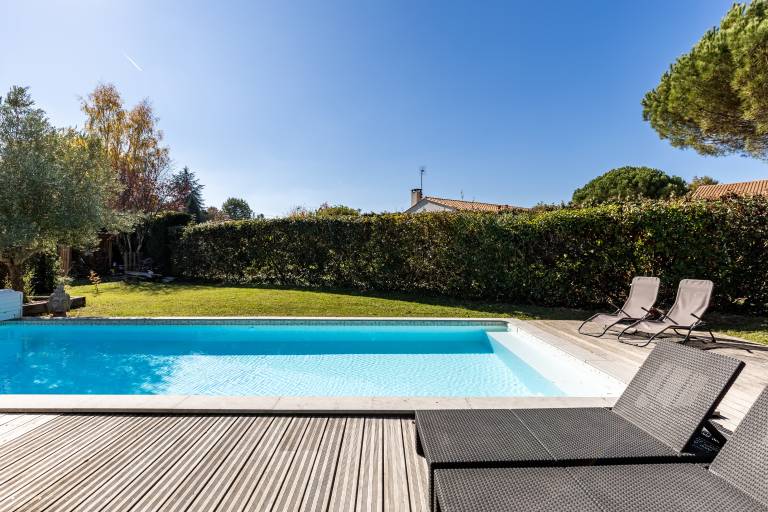 'Côté Jardin Parc Saint Martin' Apartment with Shared Garden and Wi-Fi in Lormont