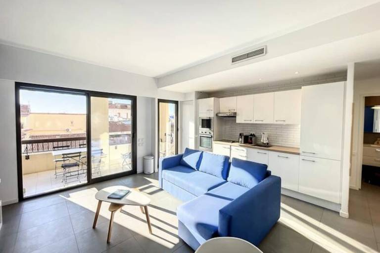 Holiday apartment with terrace — photo 2