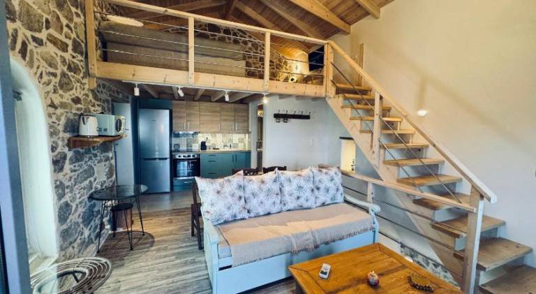 Lovely house with patio | Pets are welcome in Chios