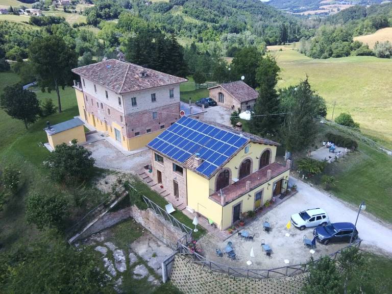Agriturismo Antica corte: Alcina camera matrimoniale — photo 3
