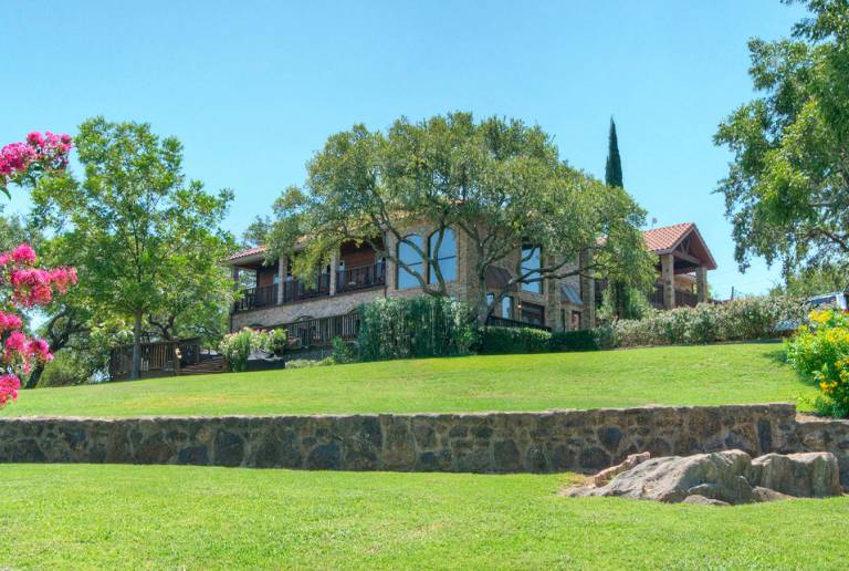 House Lake Buchanan