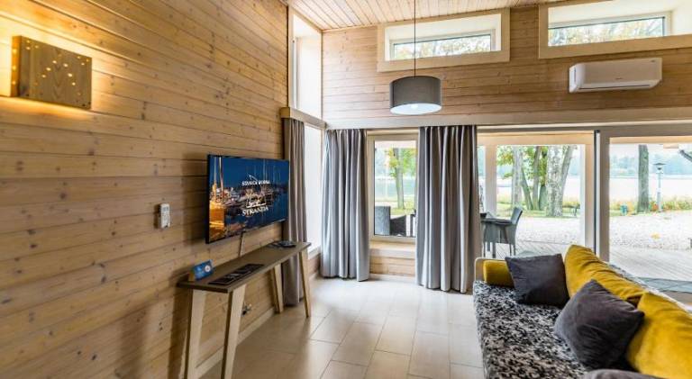 Rental apartment with yard, sauna & patio | Perfect for remote work | Pets allowed — photo 2