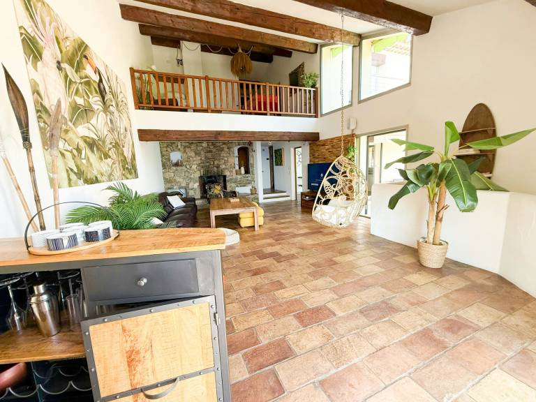 Vacation home with terrace, private pool & garden | Sea view — photo 3