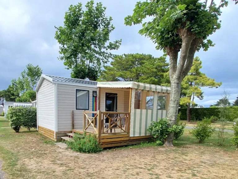 Mobile home with heated pool & terrace — photo 4