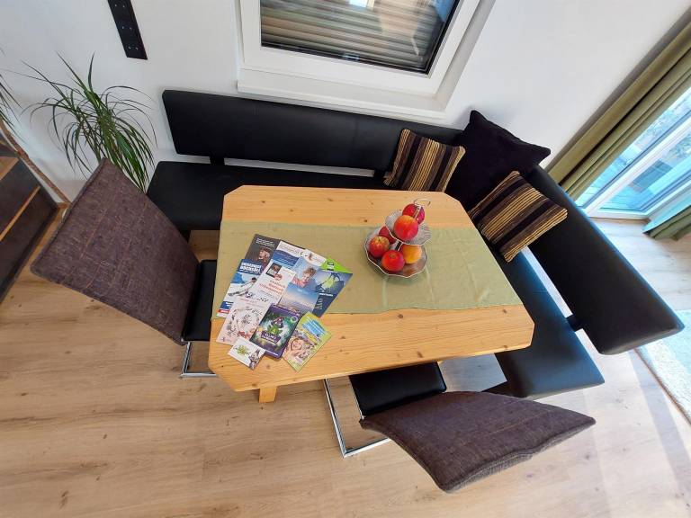 Holiday apartment with terrace & yard — photo 2