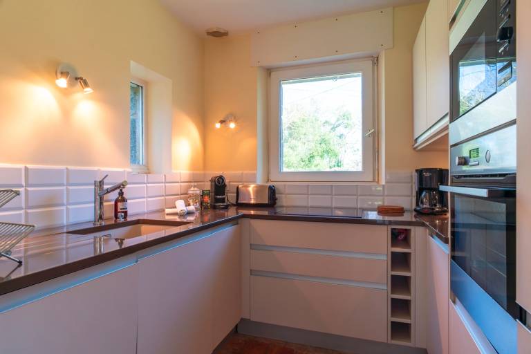 Vacation home with BBQ, garden & terrace — photo 4