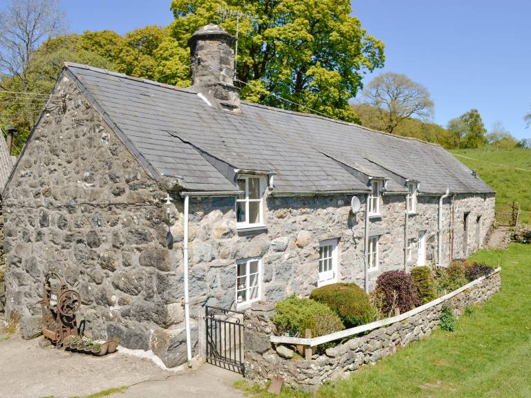Cottage Bala