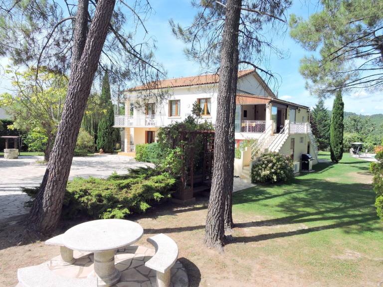 Villa  Ucel