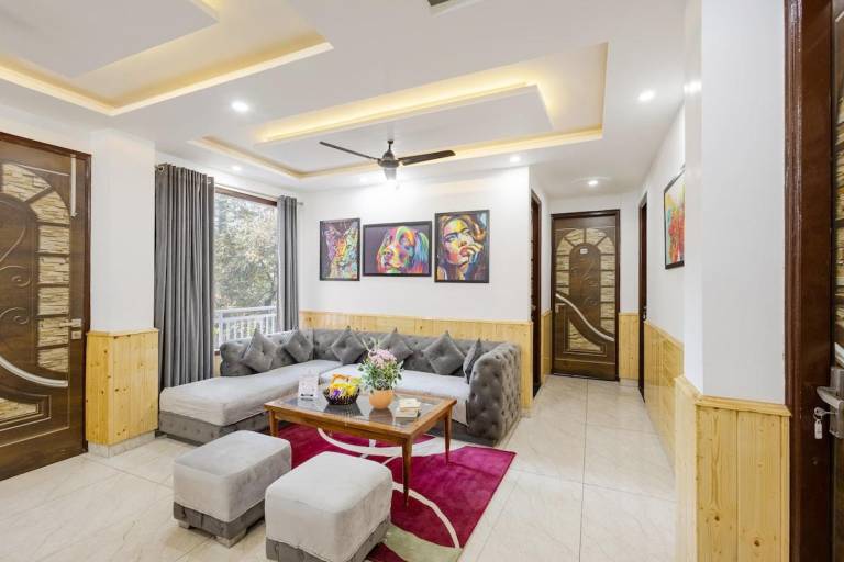 Holiday apartment with 4 rooms for 10 persons in Solan