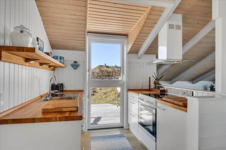 Fully equipped vacation home with terrace & barbeque | Close to the beach | Pets are welcome — photo 2