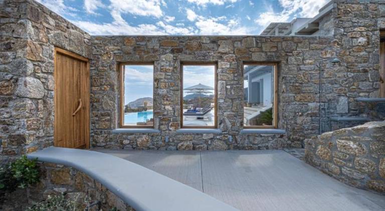 Villa with barbecue, yard & private pool — photo 4