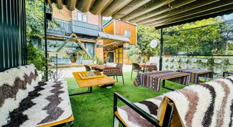 Vacation home with terrace, garden & pool | Perfect for remote work — photo 4