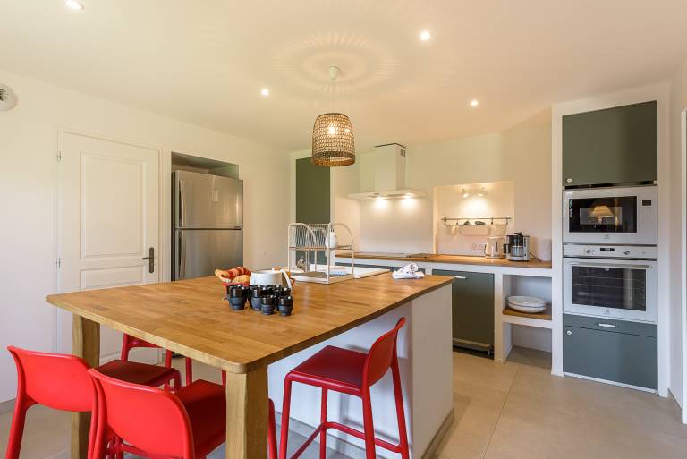 Child-friendly house with barbeque, terrace & garden | Mountain view | Pets allowed — photo 3