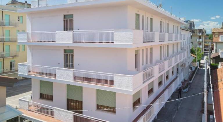 HOTEL JOLANDA — photo 4