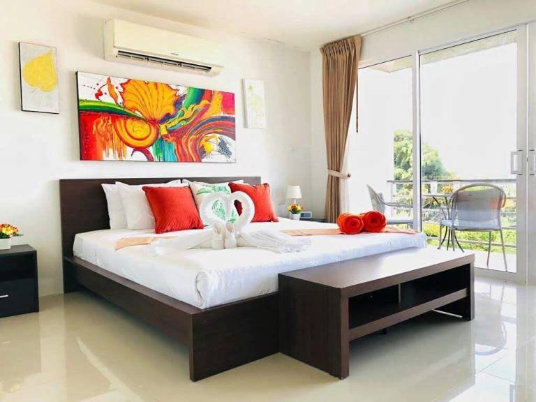 Wazzas Patong Apartment Smart TV und schnelles Wifi