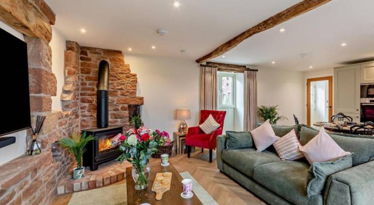 Vacation home with hot tub | Dogs allowed in Carlisle