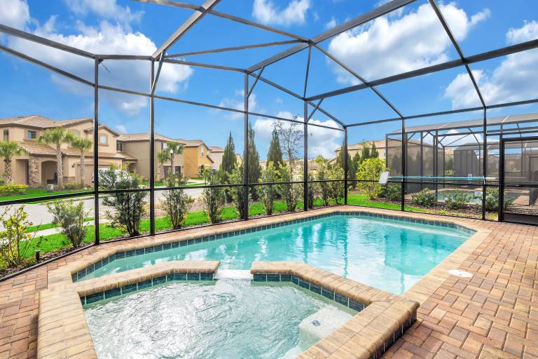 Family-oriented lovely villa with jacuzzi, barbeque & private pool | Pet-friendly — photo 2