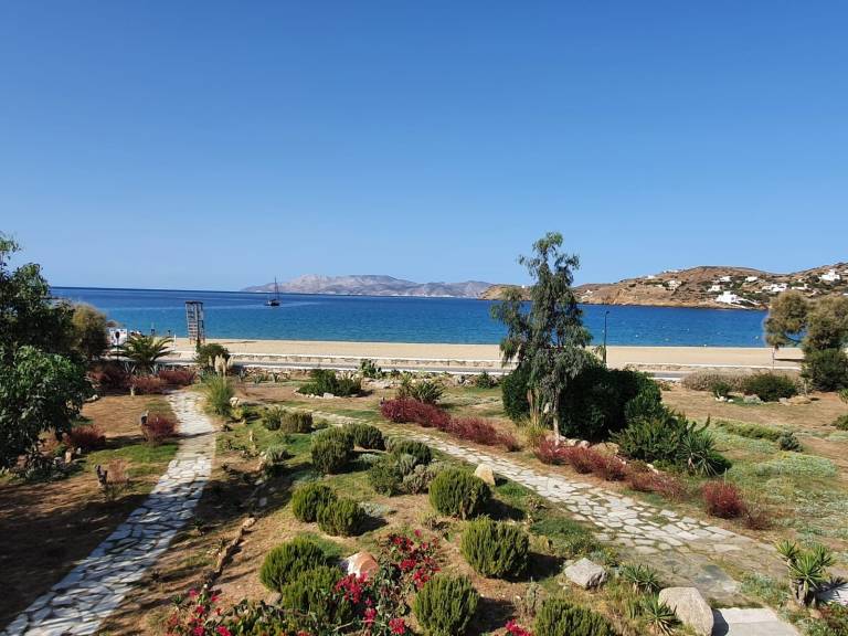 Beachfront Ios Villa — photo 4