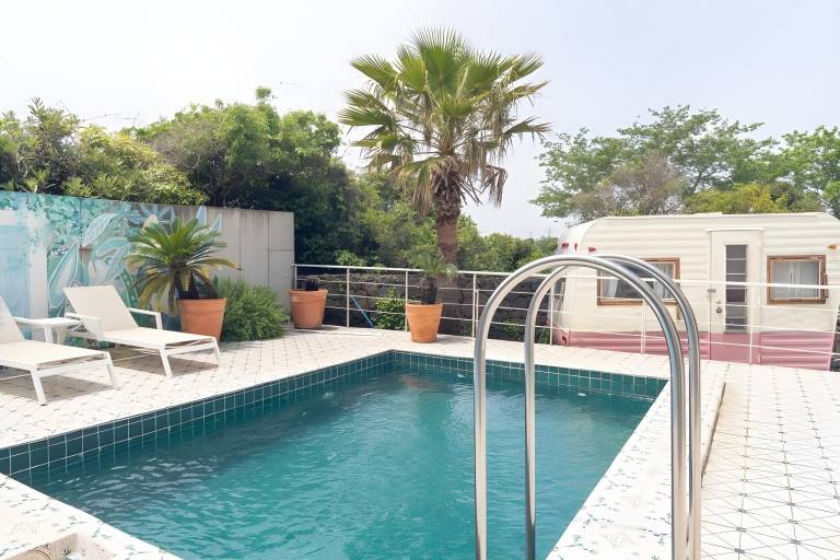 Jeju Blanc Jade Pool Villa