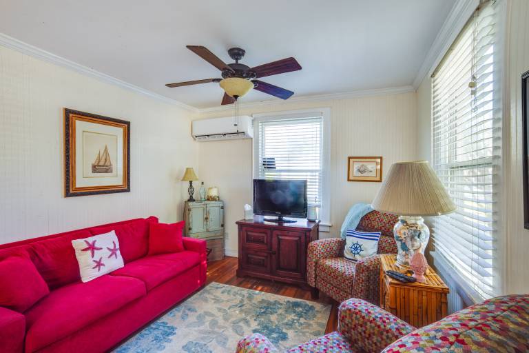 5 Mi to Downtown Beaufort: Pet-Friendly Cottage! — photo 3