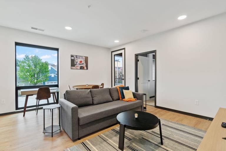 CozySuites on Mass with garage parking 2