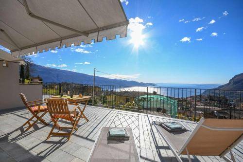 Serviced apartment with patio, yard & hot tub | Suitable for remote work — photo 2