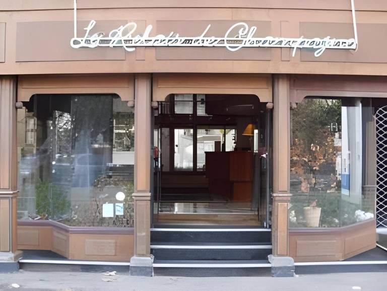 Hotel de la Gare de Troyes in La Chapelle-Saint-Luc