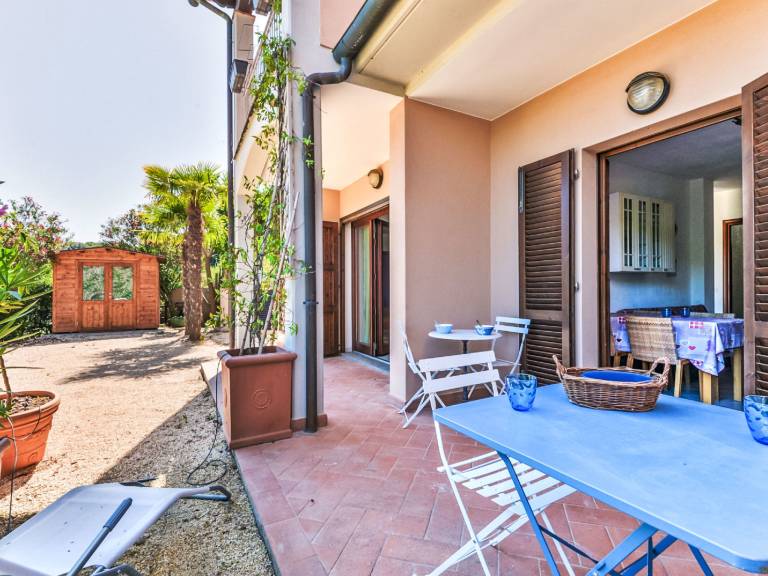 Apartment mit Terrasse