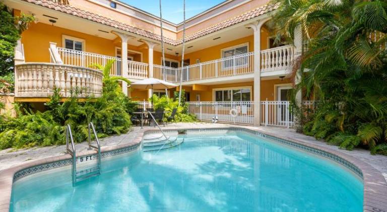 Holiday apartment with 3 rooms for 6 persons — photo 2