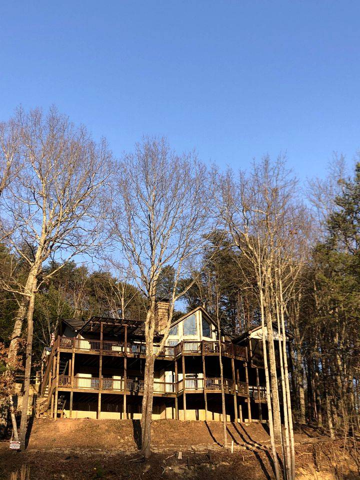 House  Cartersville
