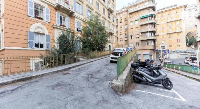 CasaViva-Modern Elegant Trilo in Genova Castelletto — photo 4