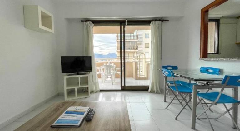 Holiday apartment with patio, yard & pool | Beach nearby | Pets are welcome — photo 2