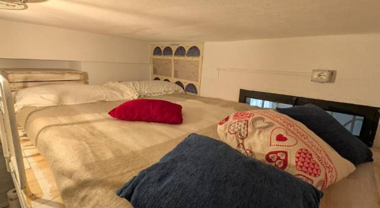 Colored Tiny House — photo 2