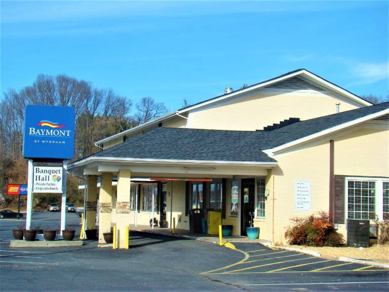 Baymont by Wyndham Front Royal Near Shenandoah National Park in Front Royal, VA