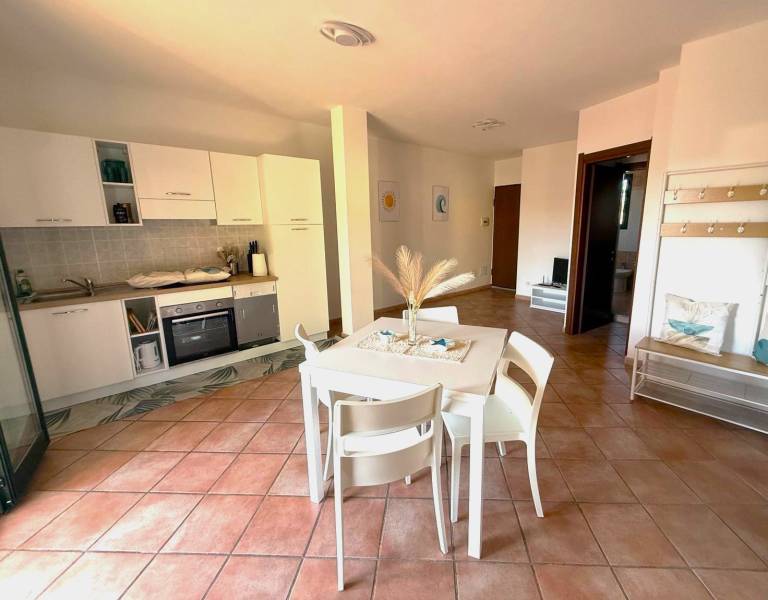 Rental apartment with patio — photo 3