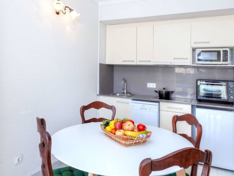 Child-friendly holiday apartment with pool, garden & patio | Nature view | Close to the beach | Pets are welcome — photo 3