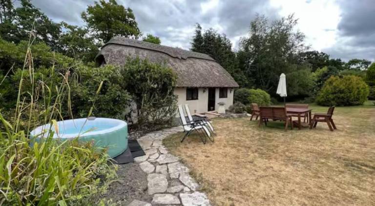 Vacation home with pool & jacuzzi in Ringwood