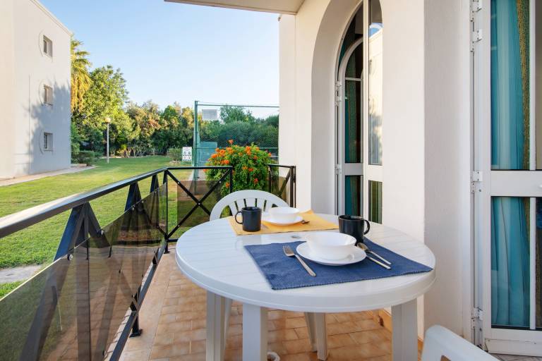 Apartment with pool, yard & fast internet | Dogs allowed — photo 2