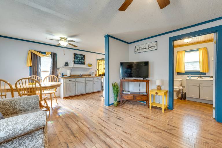 'Cabana Luna' Cabin w/ Deck, Swing & Fire Pit! — photo 4