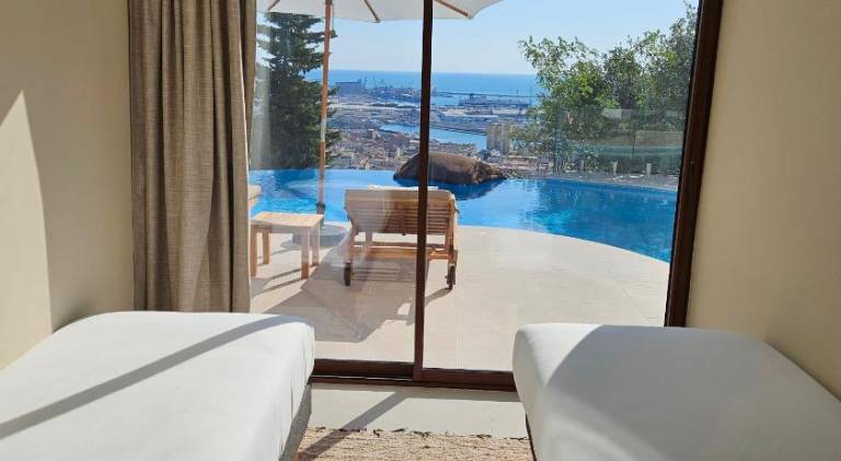 Villa with garden, private pool & terrace — photo 2
