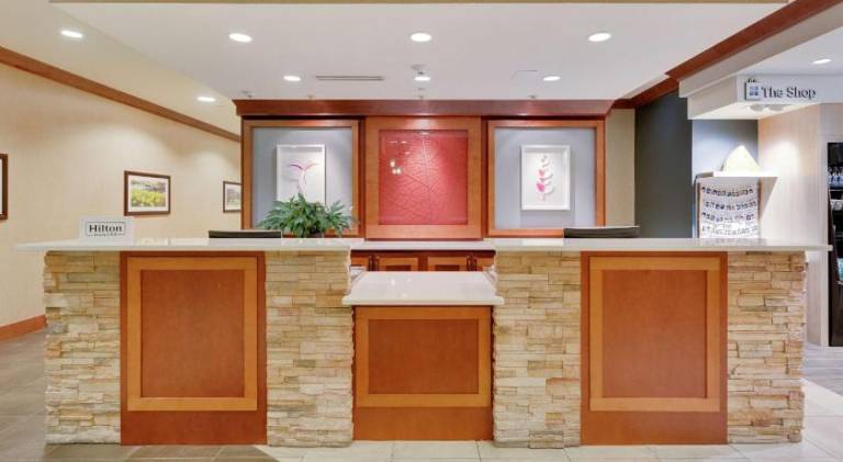 Hilton Garden Inn Milwaukee Airport — photo 5