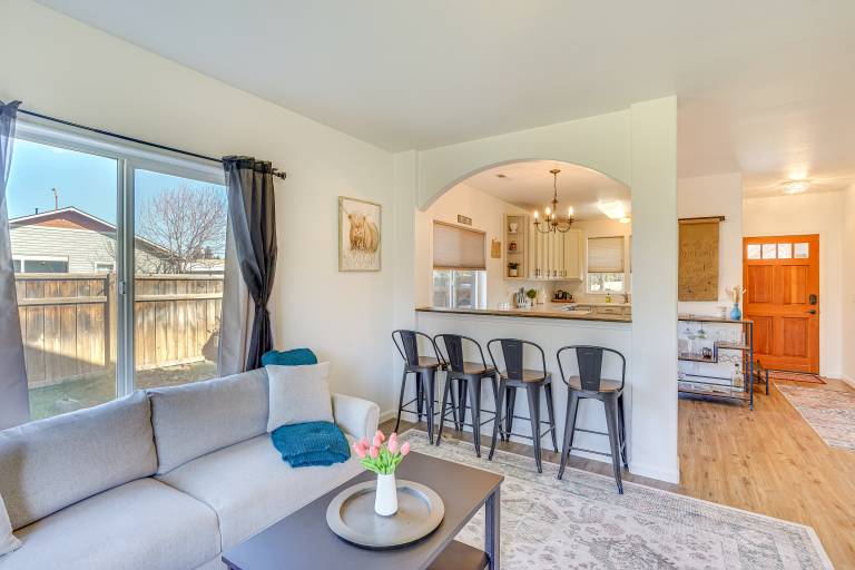 Charming Bend Home w/ Porch & Yard: Great Location — photo 5