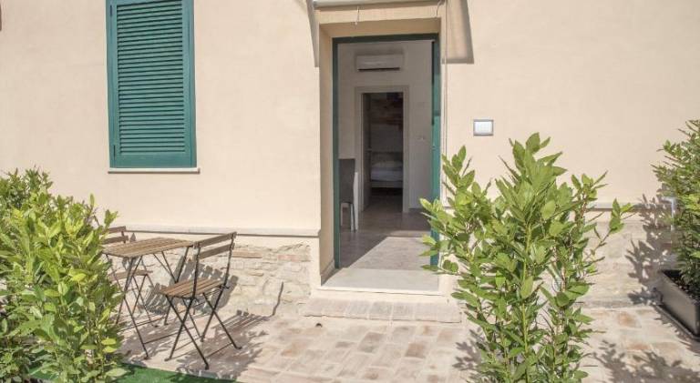 Apartment with patio, pool & sauna — photo 4
