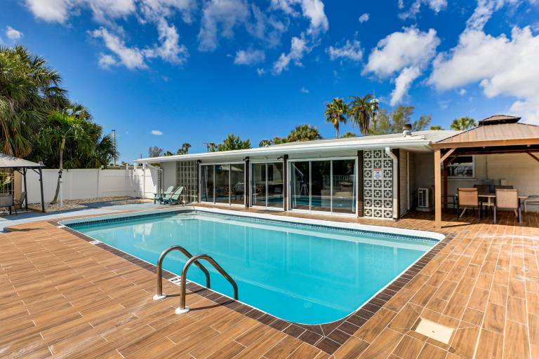 Furnished Sunroom w/ TV! Canal-Front Bradenton Gem in Bradenton Beach, FL