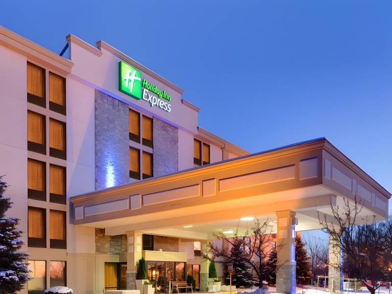 Holiday Inn Express Flint-Campus Area By IHG in Flint, MI