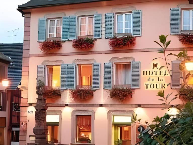Logis Hotel de la Tour in Riquewihr