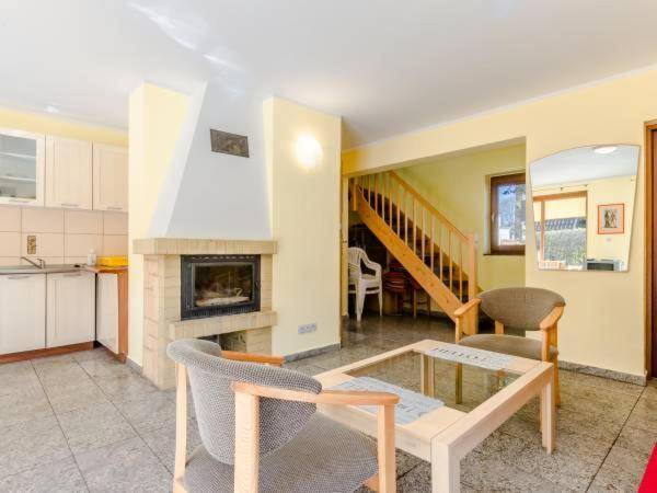 Lovely vacation home with terrace & yard | Dogs allowed — photo 3
